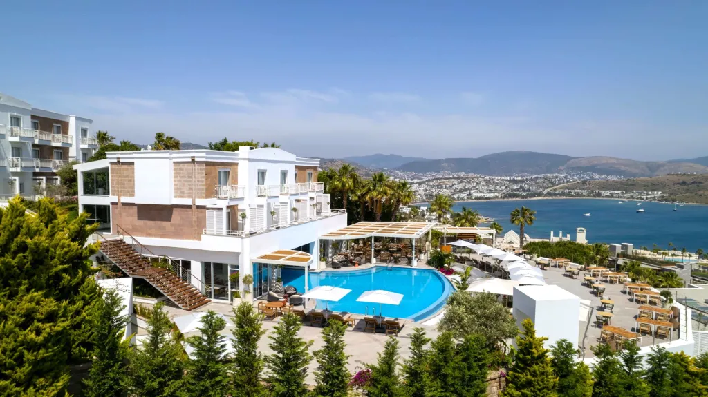 Savaş, Enflasyon ve Yüksek Maliyet Turizmi Etkiliyor
