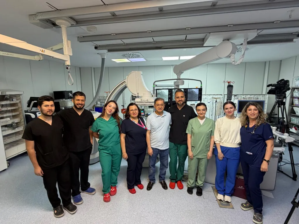 Bodrum'daki 5. Girişimsel Kardiyoloji Zirvesi'nde 4 Başarılı Operasyon Canlı Yayınlandı
